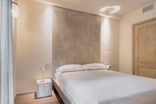 ASILO in BAROLO - La Villa, Barolo (Foto 8)
