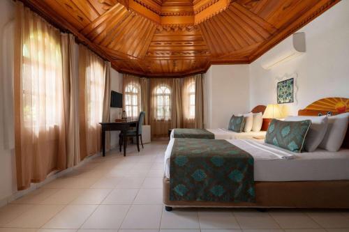 Wyndham Datca Perili Bay Room Type - Standard Twin Room with Sea View
