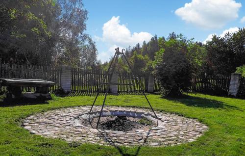 Зовнішній вигляд готелю, 3 Bedroom Nice Apartment In Huta Gorna in Помлєво