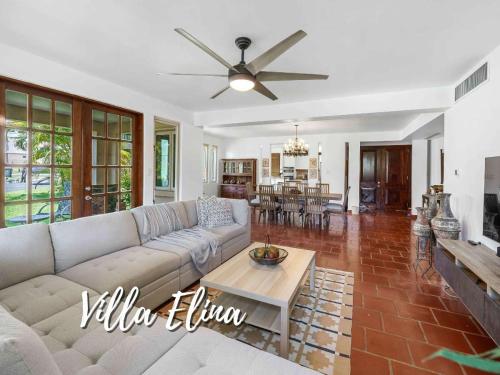 Quaint villa Beach access Elina in Vega Alta