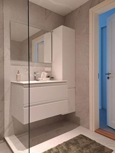 Uus uhe toaline korter kesklinnas in Veerenni