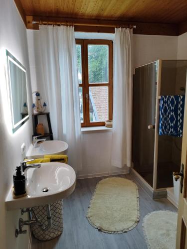 Vannas istaba, Ferienwohnung Bruckmühle (Ferienwohnung Bruckmuhle) in Wasserburg am Inn