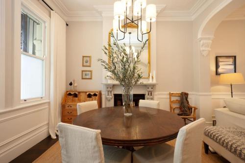 Chic urban designer terrace - image 7