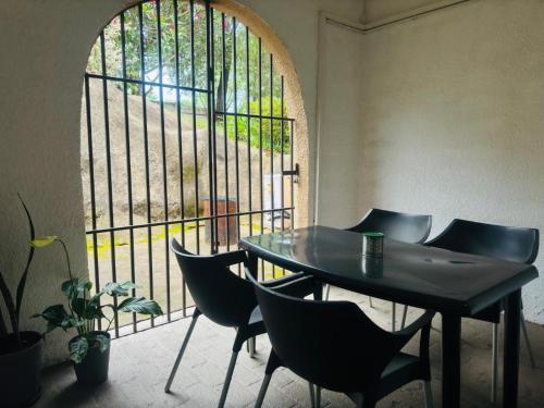 Fasiliti, Busa House One bedroom Unit in White River AH Ext 1