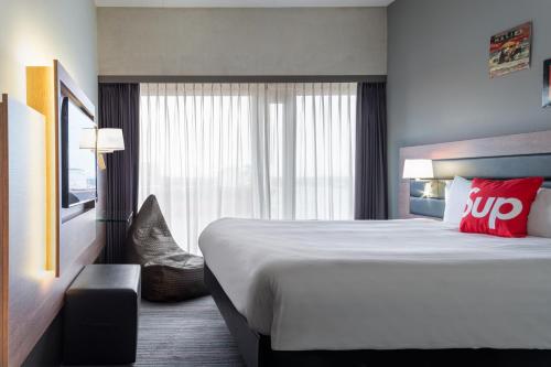 Moxy Amsterdam Houthavens - image 11