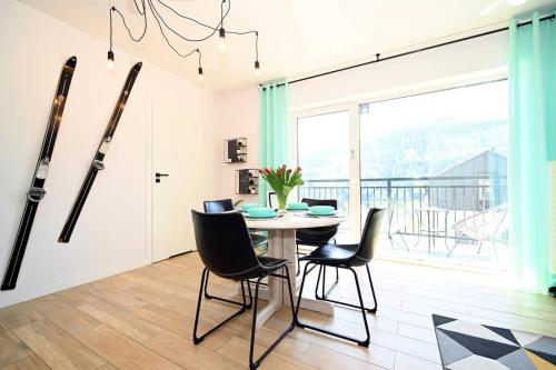 One-Bedroom Apartment with Balcony