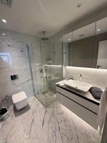 A luxurious 1+1 apt at Sinpaş Queen Bomonti f-16 -Bild 4 