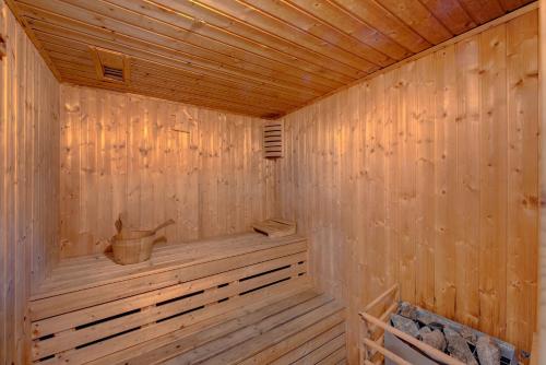 City Stay Premium Hotel Apartments - image 10