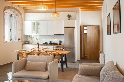 Kitchen, Divine Crete in Paliani