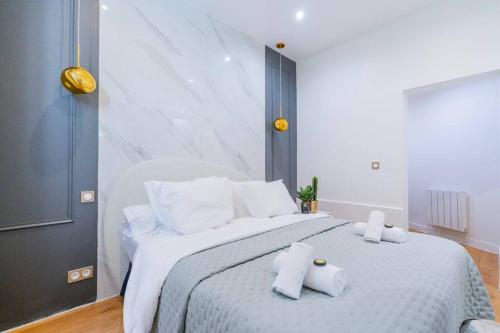 Luxurious Apartment with Stylish Design and Comfort - 105, Paryż