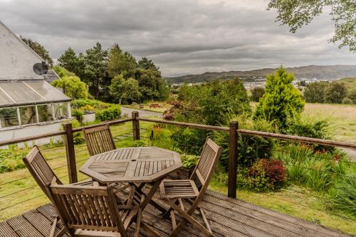 陽台/露台, Old Kyle Farm - Stunning Views - 2 mins from Skye Bridge in 基里金
