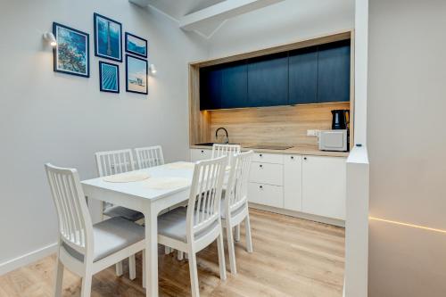 2 bedrooms, 4 beds