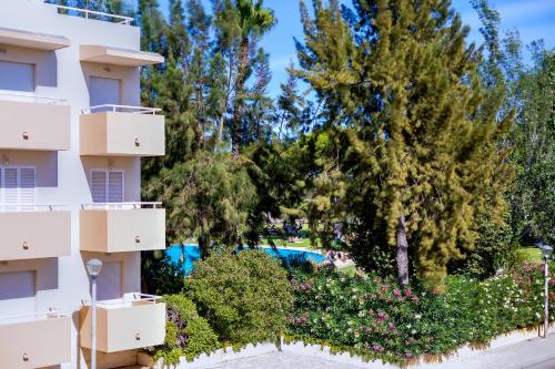 Uima-allas, Apartamento Al Sakia 2bdr com piscina e ar condicionado in Vila Sol