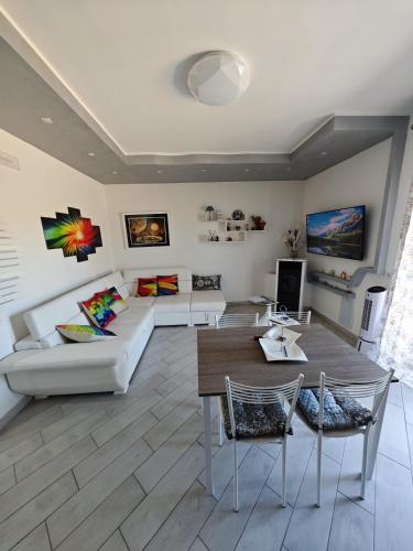 Koplietošanas atpūtas telpa ar TV, Relais Vittoria in Castel San Lorenzo