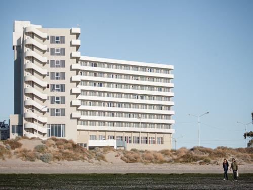 Rayentray Grand Hotel - 숙소 외관