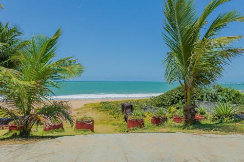 IT84 Maravilhoso Apartamento 4 Suítes, Pé Na Areia - Itacimirim