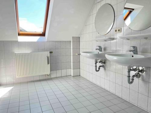 SAD403 - Geräumig eingerichtete Monteurwohnung, Schwandorf in Bayern (Foto 5)