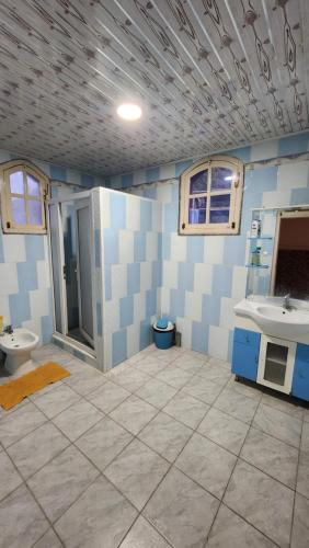 Plage à 1km! Appartement familial paisible avec vue sur MER et MONTAGNE, idéal pour des vacances relaxantes Plage à 1km! Appartement familial paisible avec vue sur MER et MONTAGNE, idéal pour des vacances relaxantes