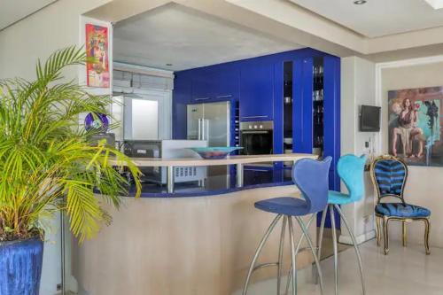 Entire Bungalow in Clifton - Tap to explore photos