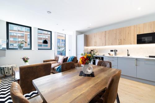 Stay Kula Birmingham - New Street Station near Symphony Terem