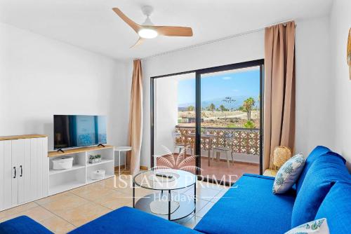 Holiday Relax with Teide Views and Heated Pool in Amarilla Golf FC425 2
