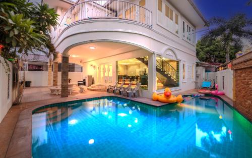 Villa T near Walking Street electricity included