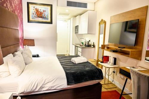 Illovo Central Apartments - image 2