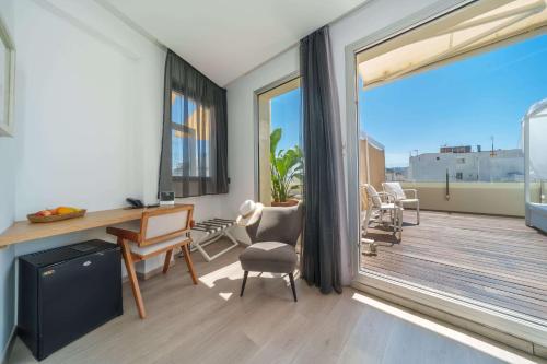 Mar Calma Hotel - image 12