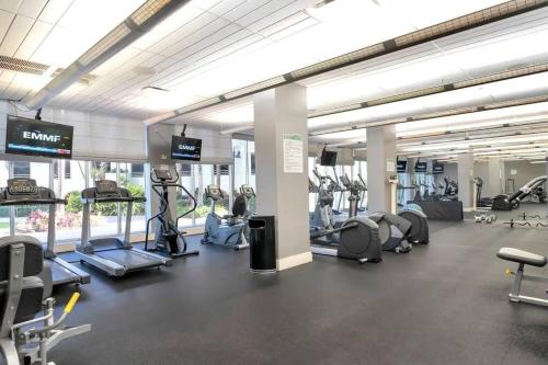 Luxe Hollywood Beachfront Condo in Hollywood, USA