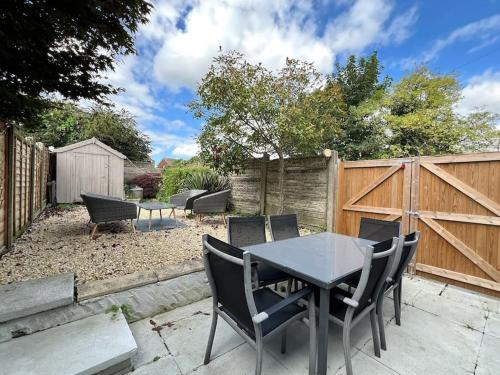 Exterior view, Stylish 2Bed House in the Heart of Wigan in Pemberton