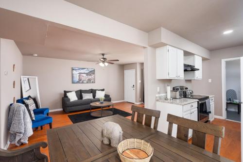 LoneStar FamilyFriendly Bungalow in San Antonio, USA