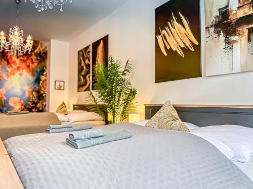 Große 3 Schlafzimmer Unterkunft mit Küche, Bad, Waschmaschine & Balkon am Zoo, Leipzig (Foto 6)