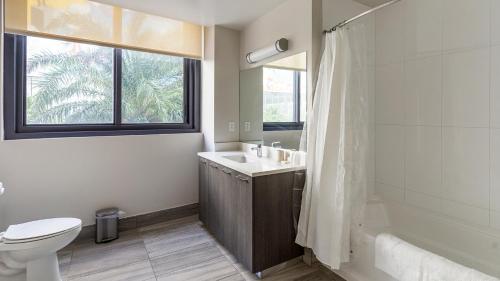 Flow Miami Apartments by Barsala