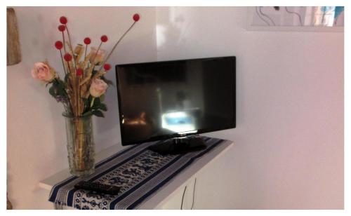 Studio Apartment image 10