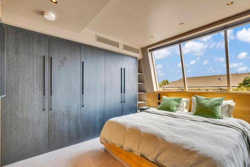 Kings House Apartments, London