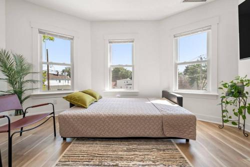 10Guests! Parking 2ND FLOOR-Duplex in Fair Lawn, USA