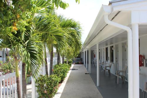 Economy Inn