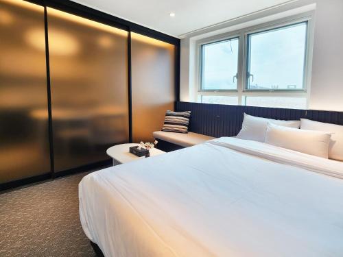 SOTA SUITE Yangyang Granbay Room Type - Club SOTA Family Half City