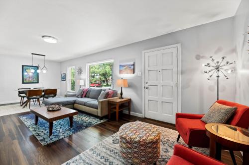 Peaceful on San Paula in Highland Meadows