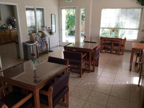 設施, Formosa Inn in 弗雷斯諾