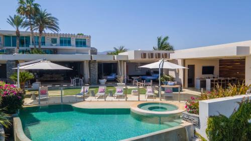 Residence Steps To Beach, Plus A Pool House! in San José del Cabo, Mexico