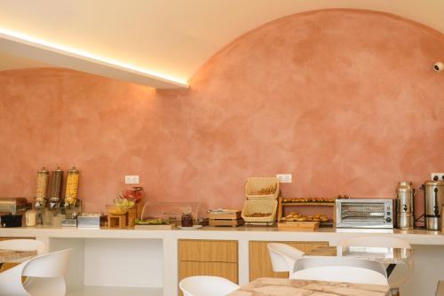 Yperia Hotel - image 5