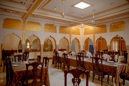 Étterem, Shahpura Abhaneri Resort 25kms from Mehandipur Balaji in Bandikui