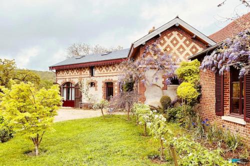 Le Gîte de Little Castle campagne à 1 h de Paris gîte à louer Flavacourt