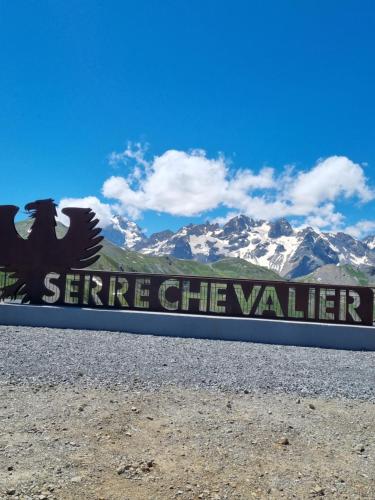 LE BOIS DES COQS 1 Studio 2 à 3p Serre Chevalier 1350m avec balcon 5m2 parking et casier à ski LE BOIS DES COQS 1 Studio 2 à 3p Serre Chevalier 1350m avec balcon 5m2 parking et casier à ski