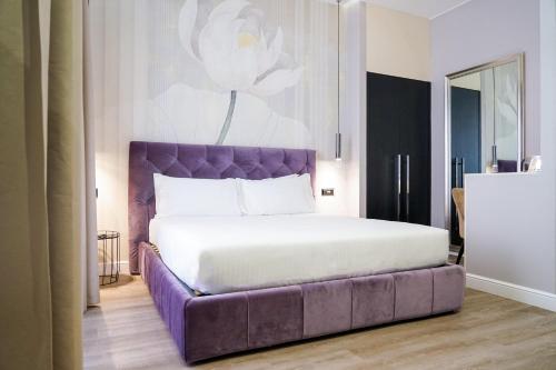 1 king bed, 1 sofa bed