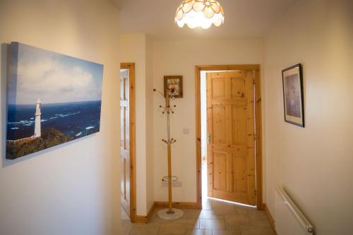 大堂, Atlantic Sunset in 阿基爾島 