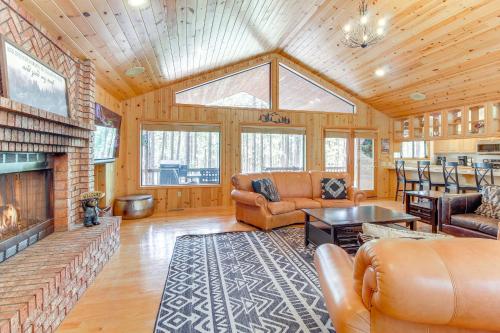 Expansive Pinetop Cabin with Fireplace and Grill! - image 9