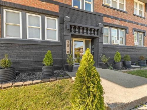 Pet&Baby Friendly 2BR w- in-unit Laundry WIFI detail