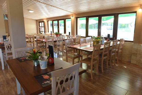 餐廳, aQuarium Panzio in 阿巴德薩洛克